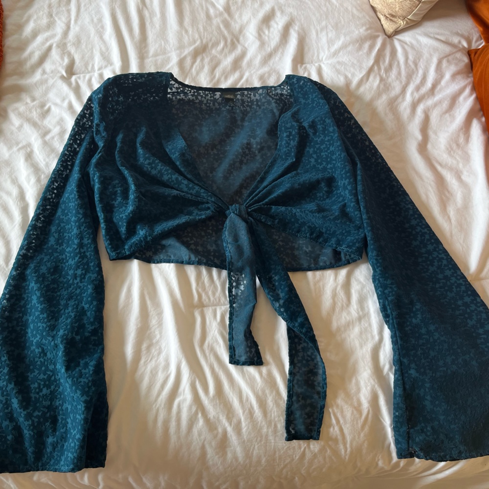 Blue Bell Sleeve Tie Front Crop Top